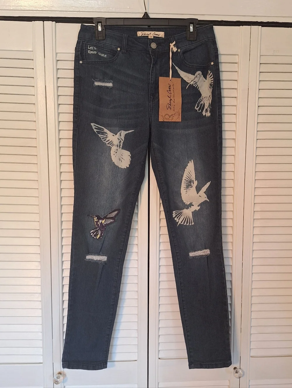 Sheryl Crow Hummingbird Embroidery Distressed Jeans Sz 10 NWT *Q - Picture 2 of 7